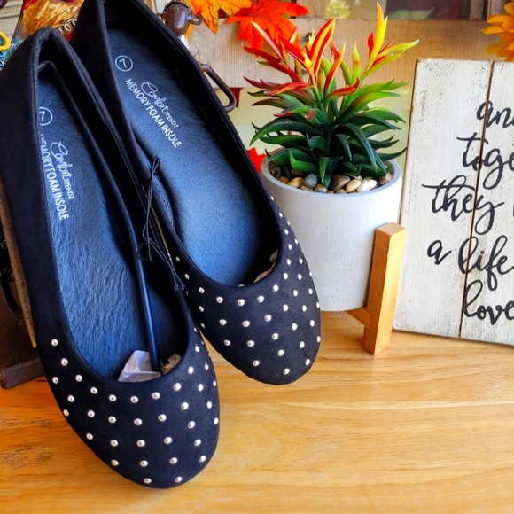 Comfort Trendz Memory Foam Flats - Picture 1 of 6